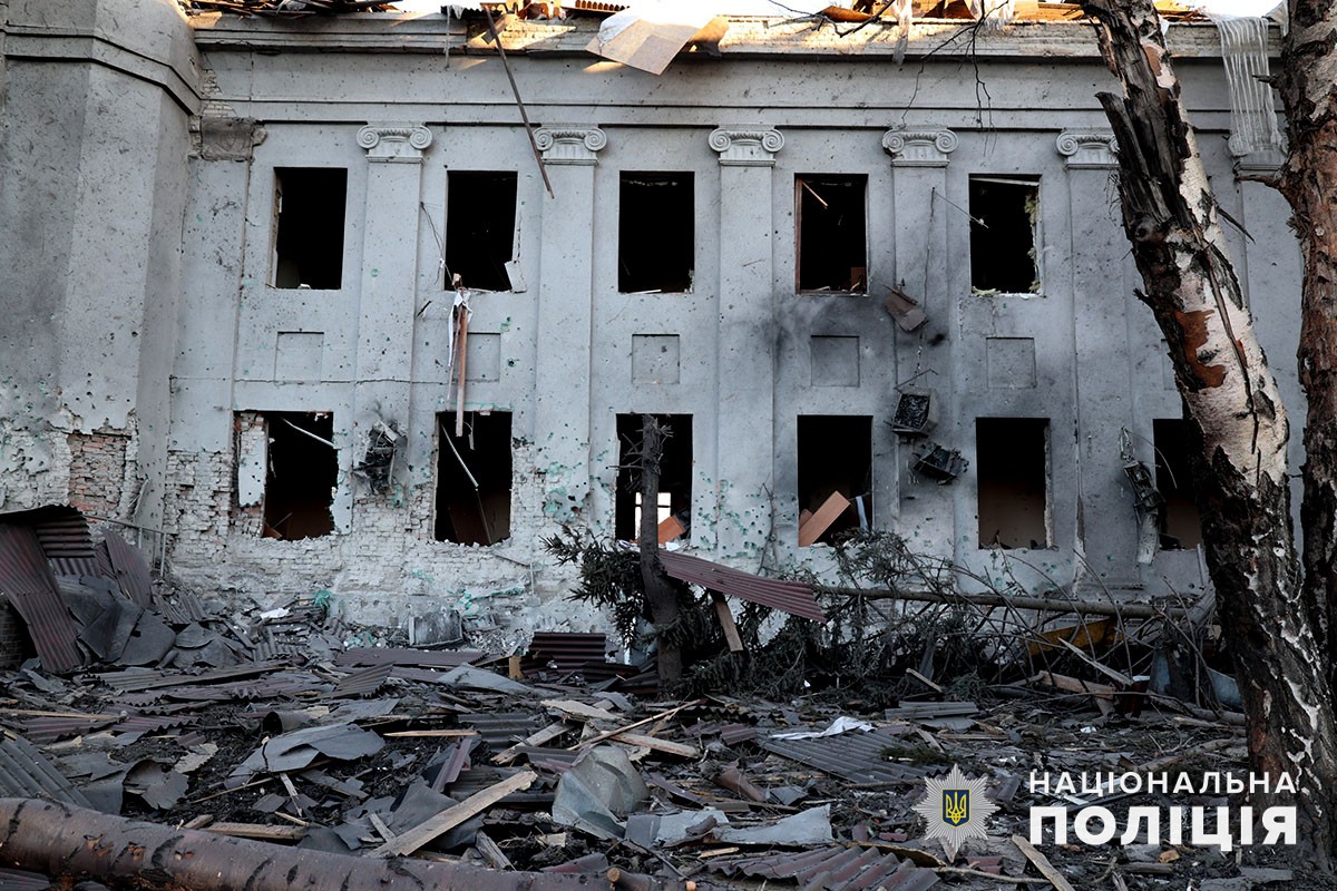 Руснаци удариха с ракети университета в Покровск в Донецка област