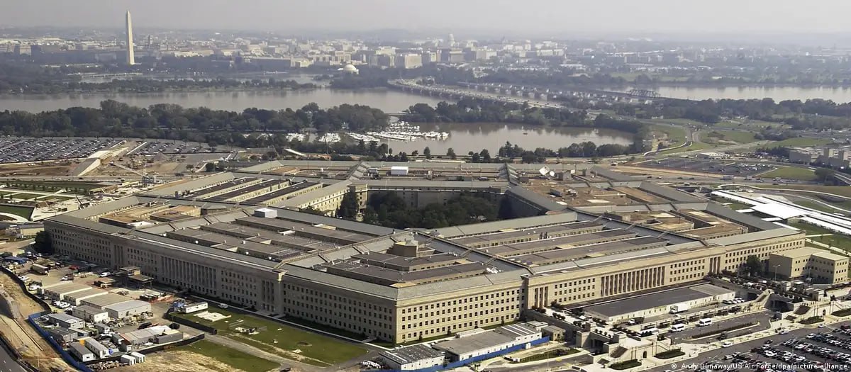 Меден капан: Служител на ВВС на САЩ е обвинен в изтичане на секретни данни за войната в Украйна