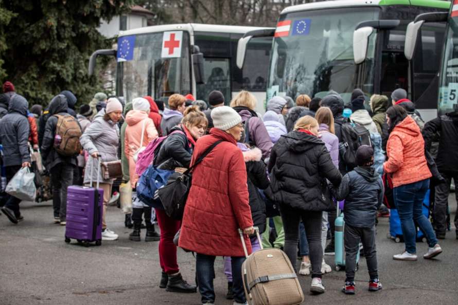 Окупаторите се опитват да попречат на евакуацията на деца от Купянския район
