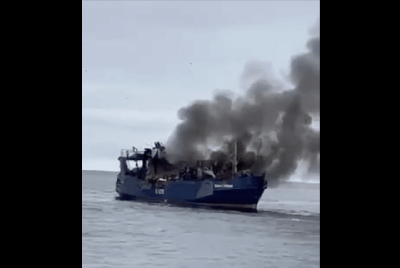 Руснаците потопиха свой кораб по време на учение