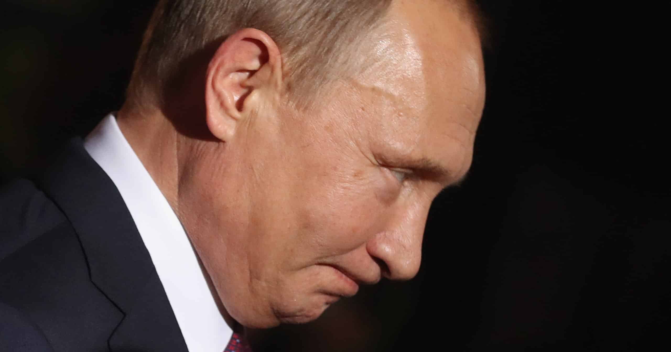 Сривът на заместването на вноса от Путин: Руските банки не могат да заменят чуждия софтуер