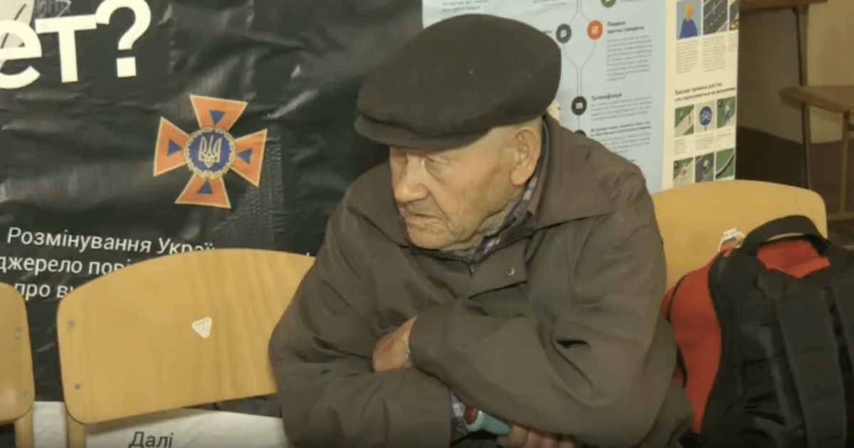 88-годишният дядо вървял пеша цяла нощ, изчакал да свърши обстрела и накрая избягал от окупацията край Авдиевка.