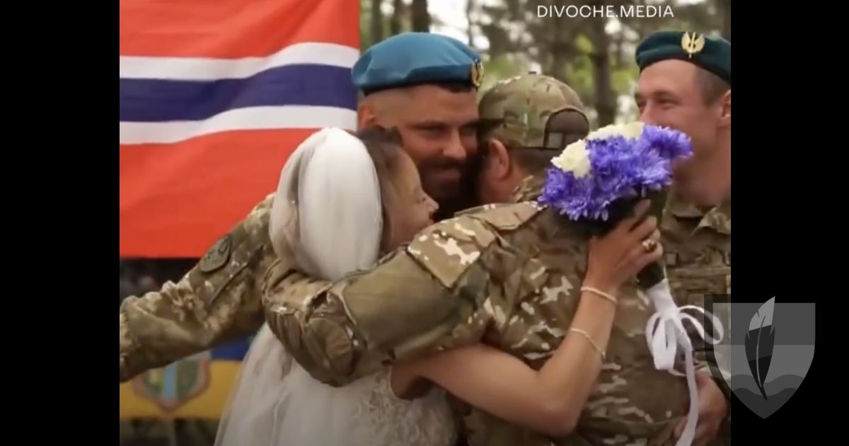 Сандра Андерсен Ейра, бивш депутат от Стортинга, норвежкия парламент, се омъжи за украински военен.