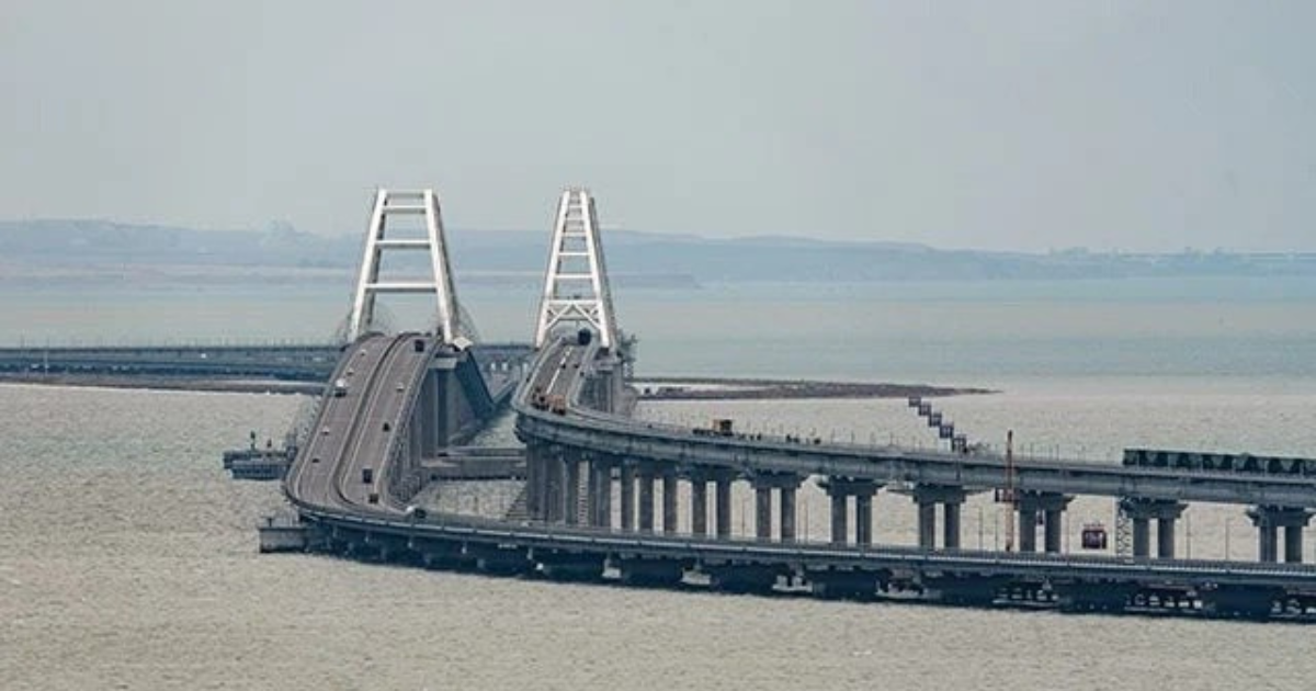 Разузнаването спря движението на транспортни средства по Керченския мост – СМИ