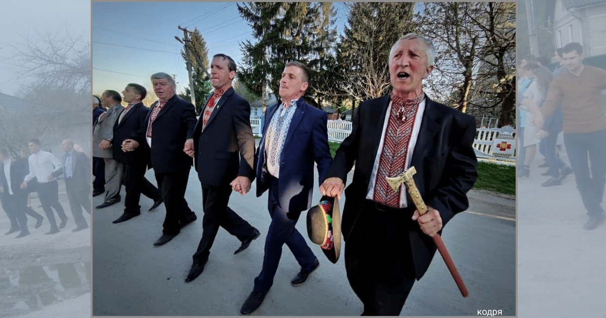 Към нематериалното културно наследство на Украйна бе причислен ритуалният мъжки танц „Сербен“.