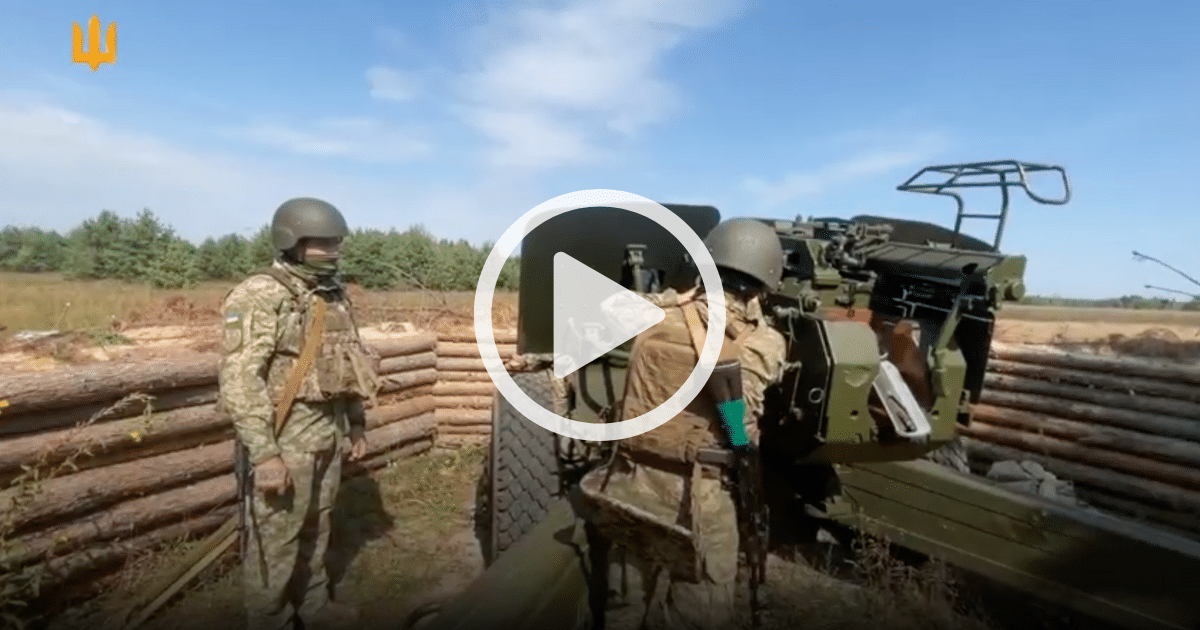 Артилеристите тренират по време на командно-щабните учения на силите и средствата за отбрана на град Киив