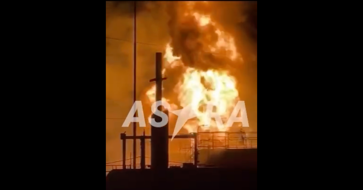 В Русия отново горят нефтени складове