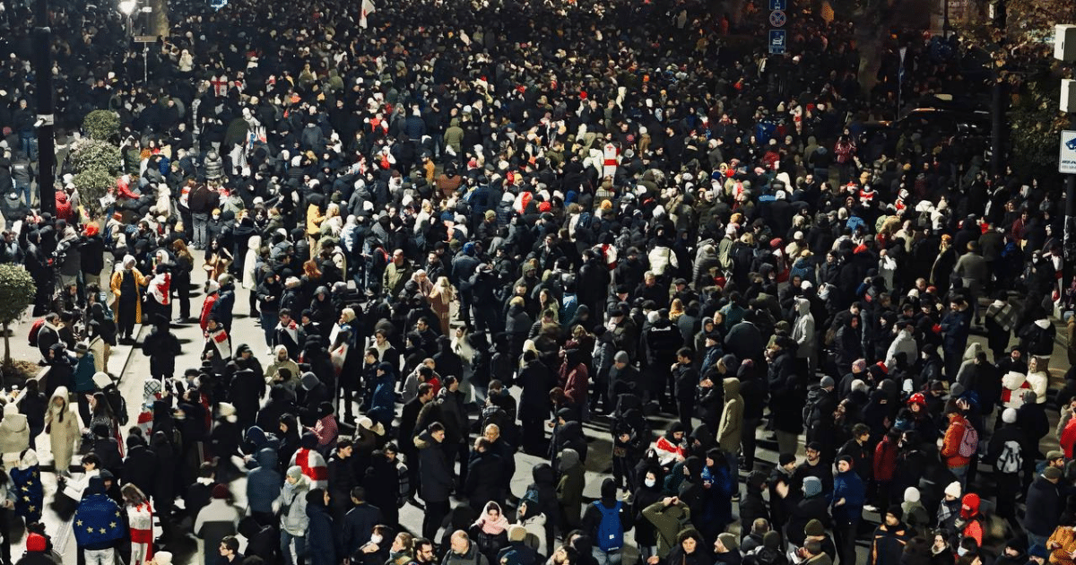 На протестите в Грузия вече са задържани над 400 души