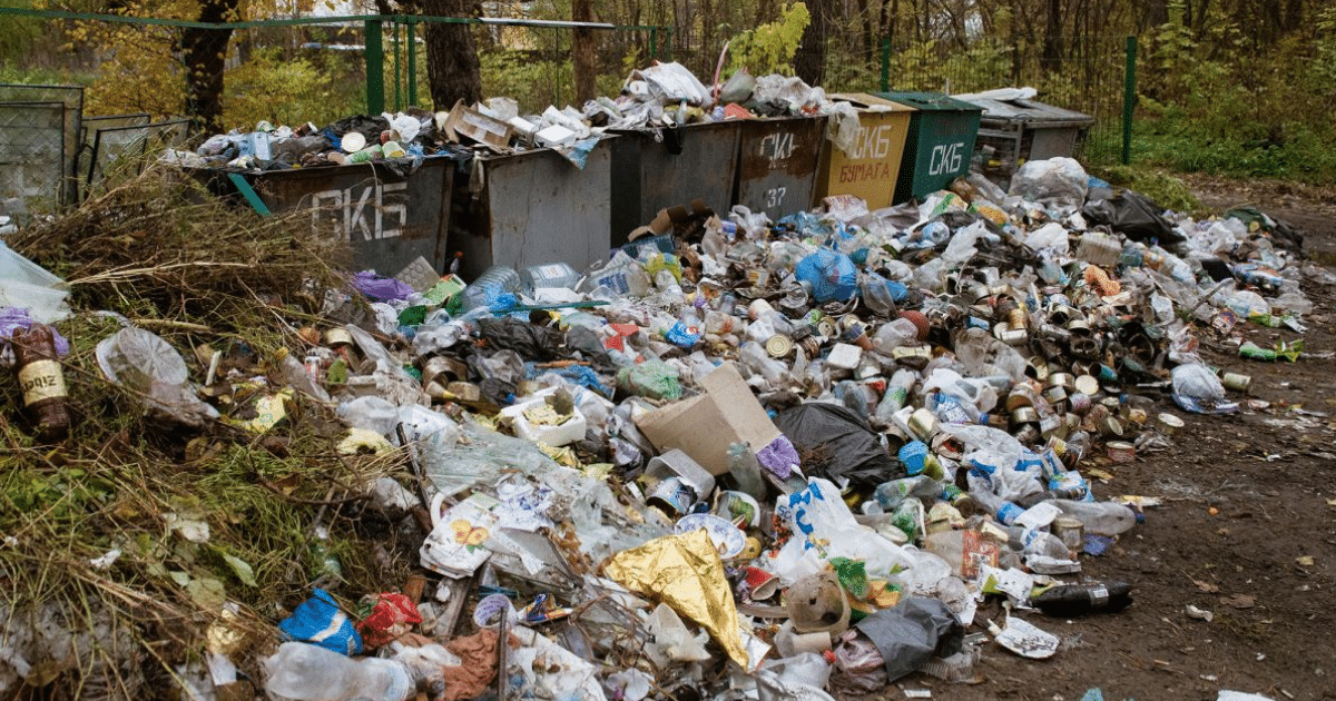 Окупаторите превръщат уникалните Олешковски пясъци в сметище