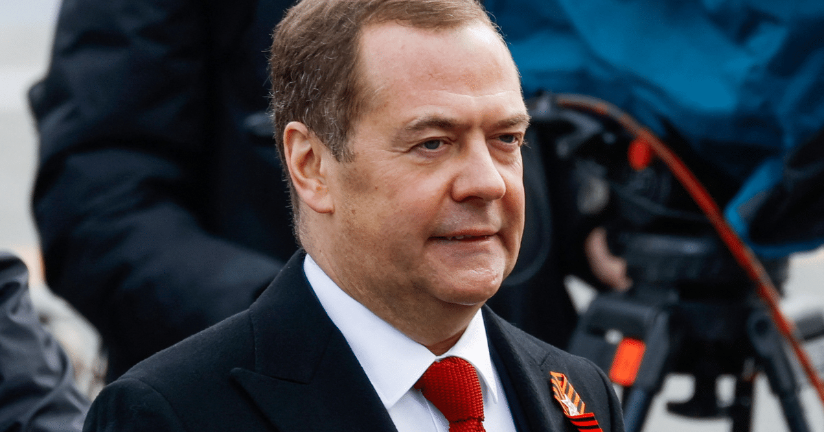 Медведев на юридически форум: “Украйна има последен шанс за мир – при нашите условия”