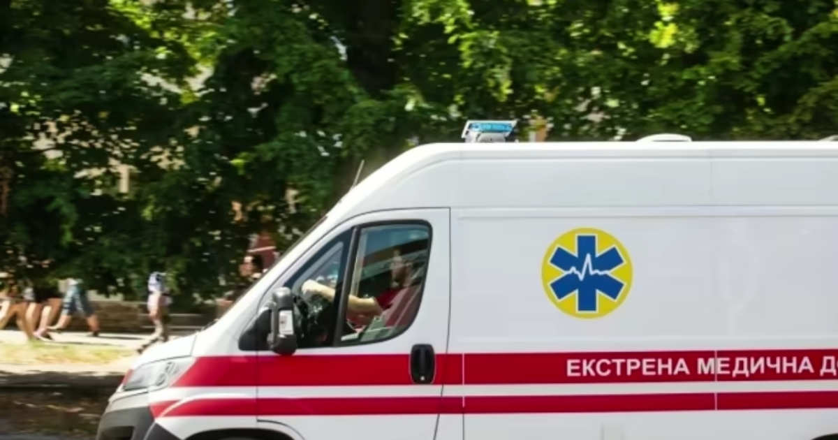 Руски дрон удари градски автобус край Херсон: двама загинали и 16 ранени