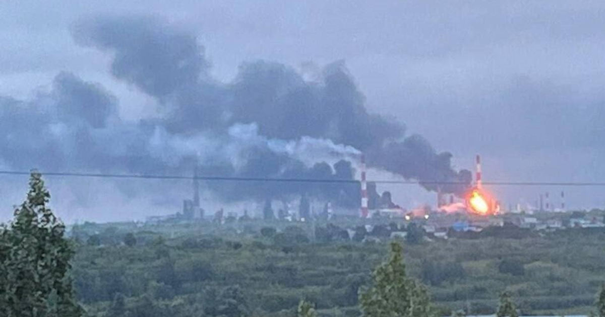Удар по Сизранския НПЗ в Русия и команден пункт на окупираната територия на Донеччина